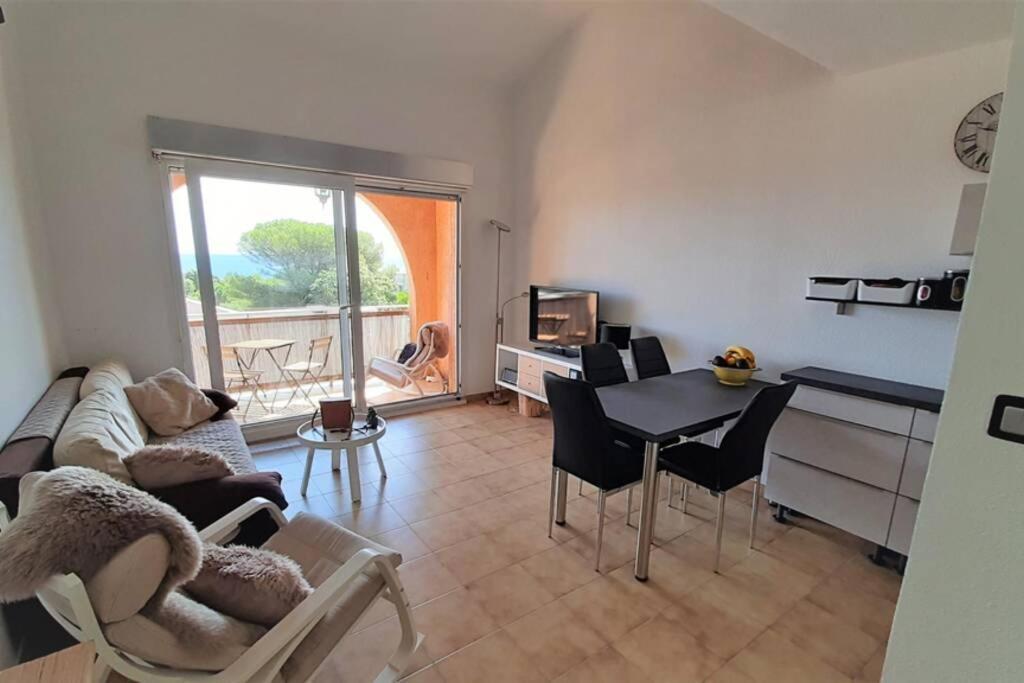Charmant Appartement Vue Mer A 100M De La Plage. سانت أي جولف المظهر الخارجي الصورة